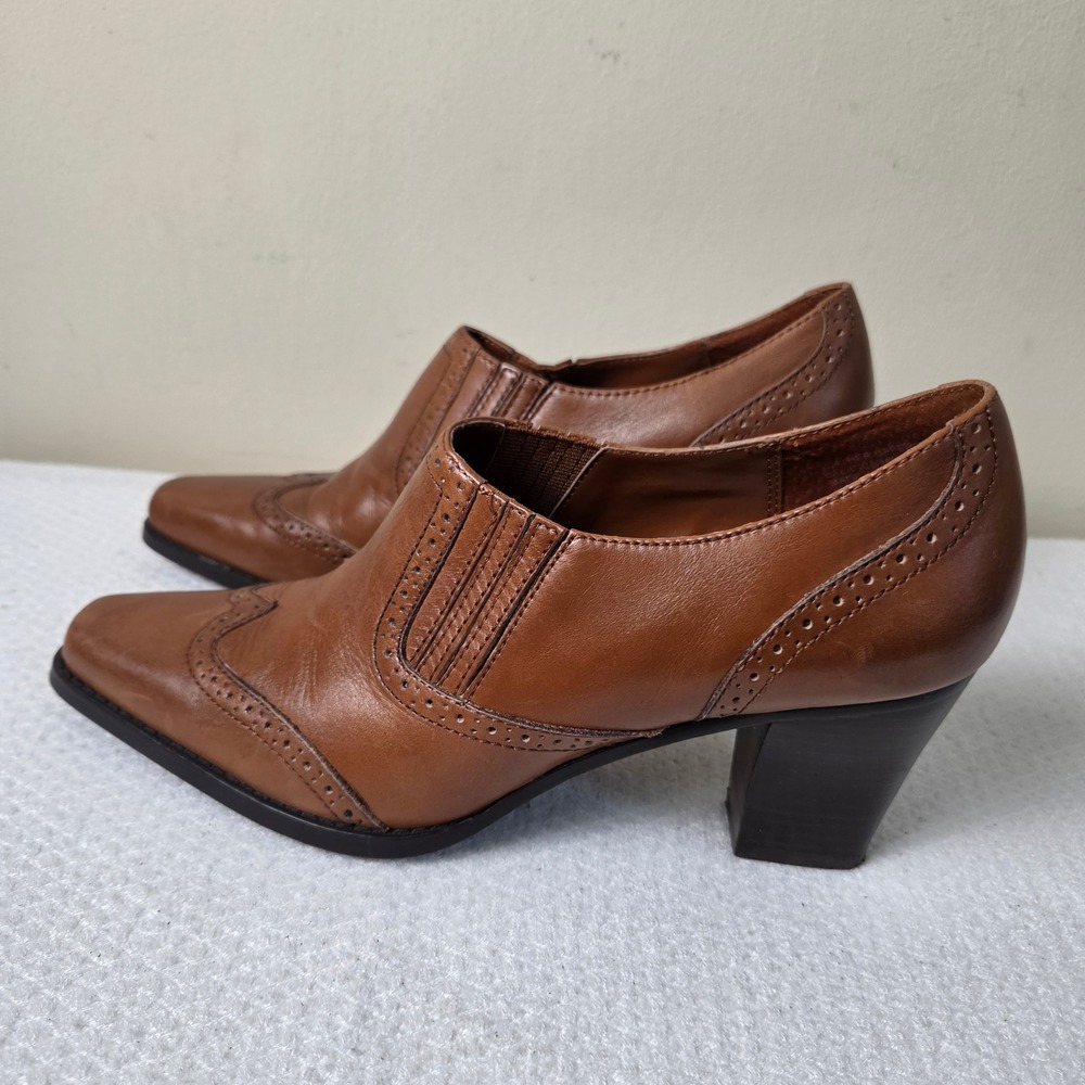 Coldwater Creek Cognac Leather Wingtip Shooties Block Heel Size 8M Brown